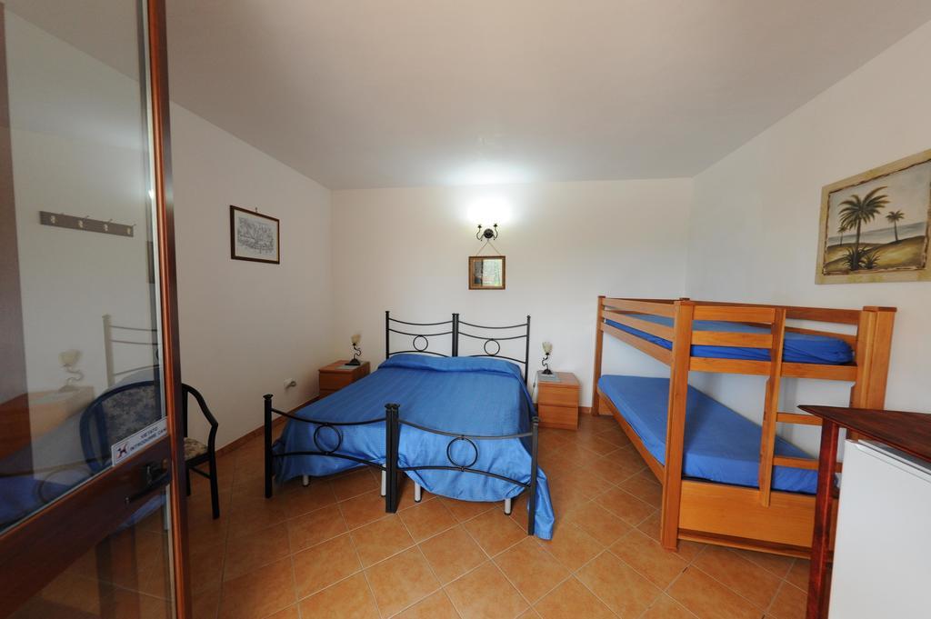 B&B Il Giardino Degli Ulivi Torre Santa Sabina Esterno foto